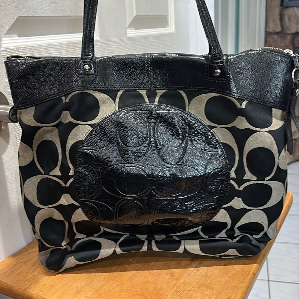 Coach Zipper Up Tote